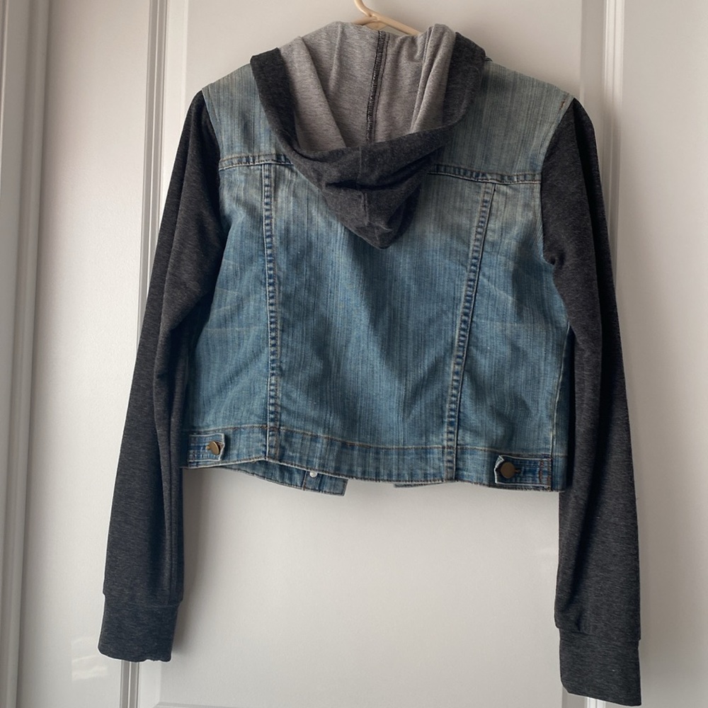 Jean jacket - Picture 2 of 4
